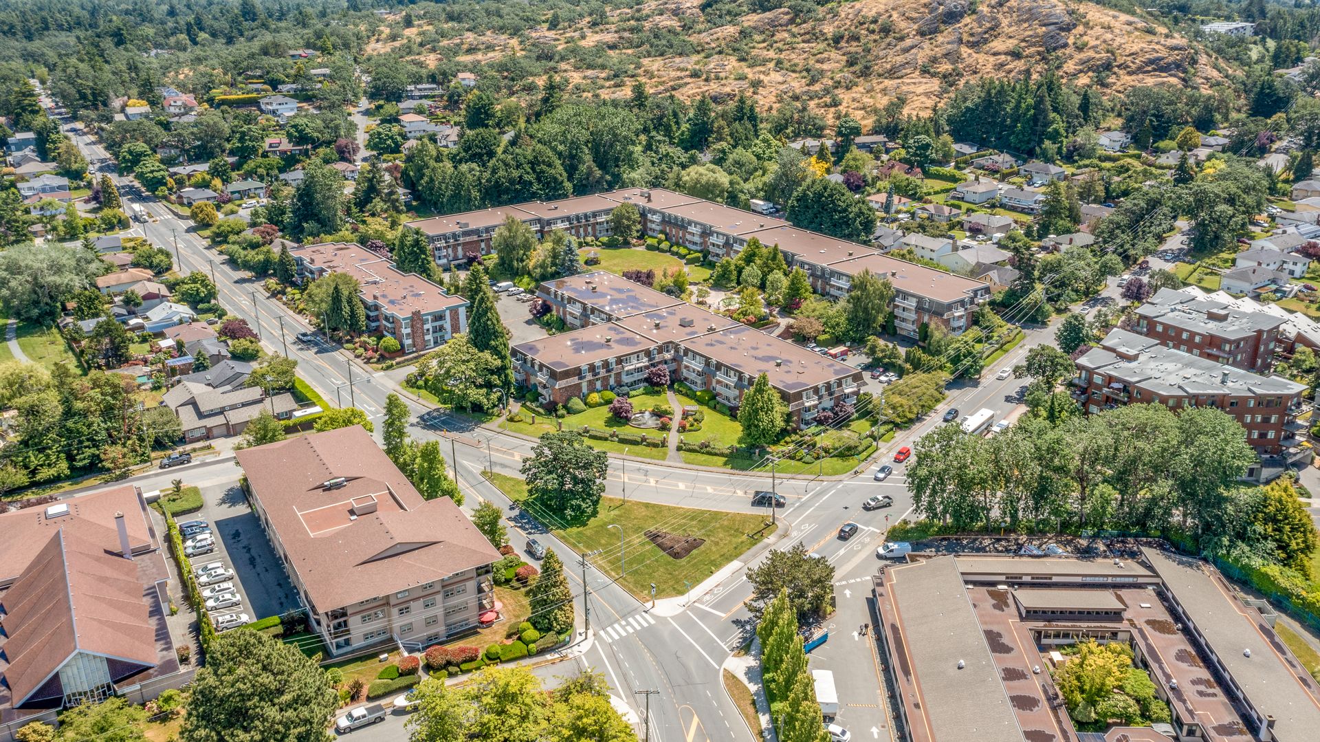 Fraser Tolmie Apartments Gallery