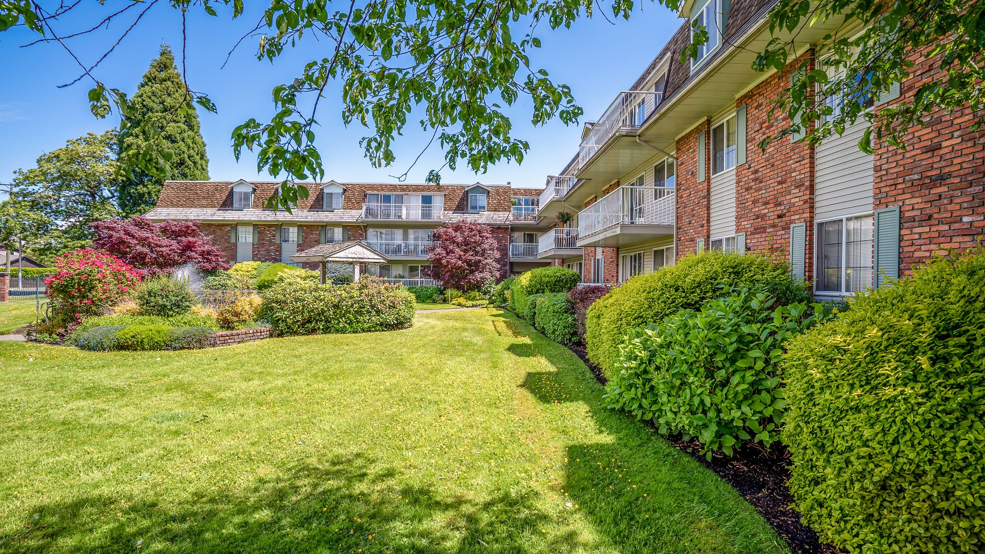 Fraser Tolmie Apartments Gallery