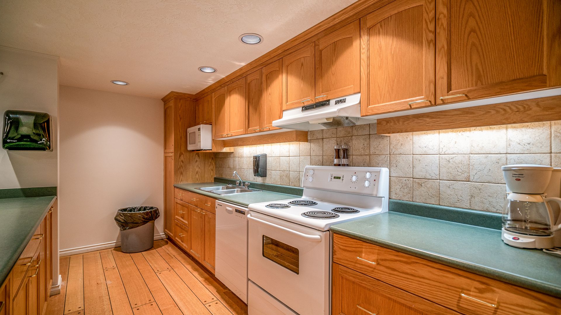 Fraser Tolmie Apartments Gallery