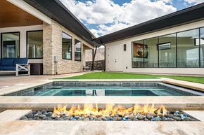 kingpin pool view