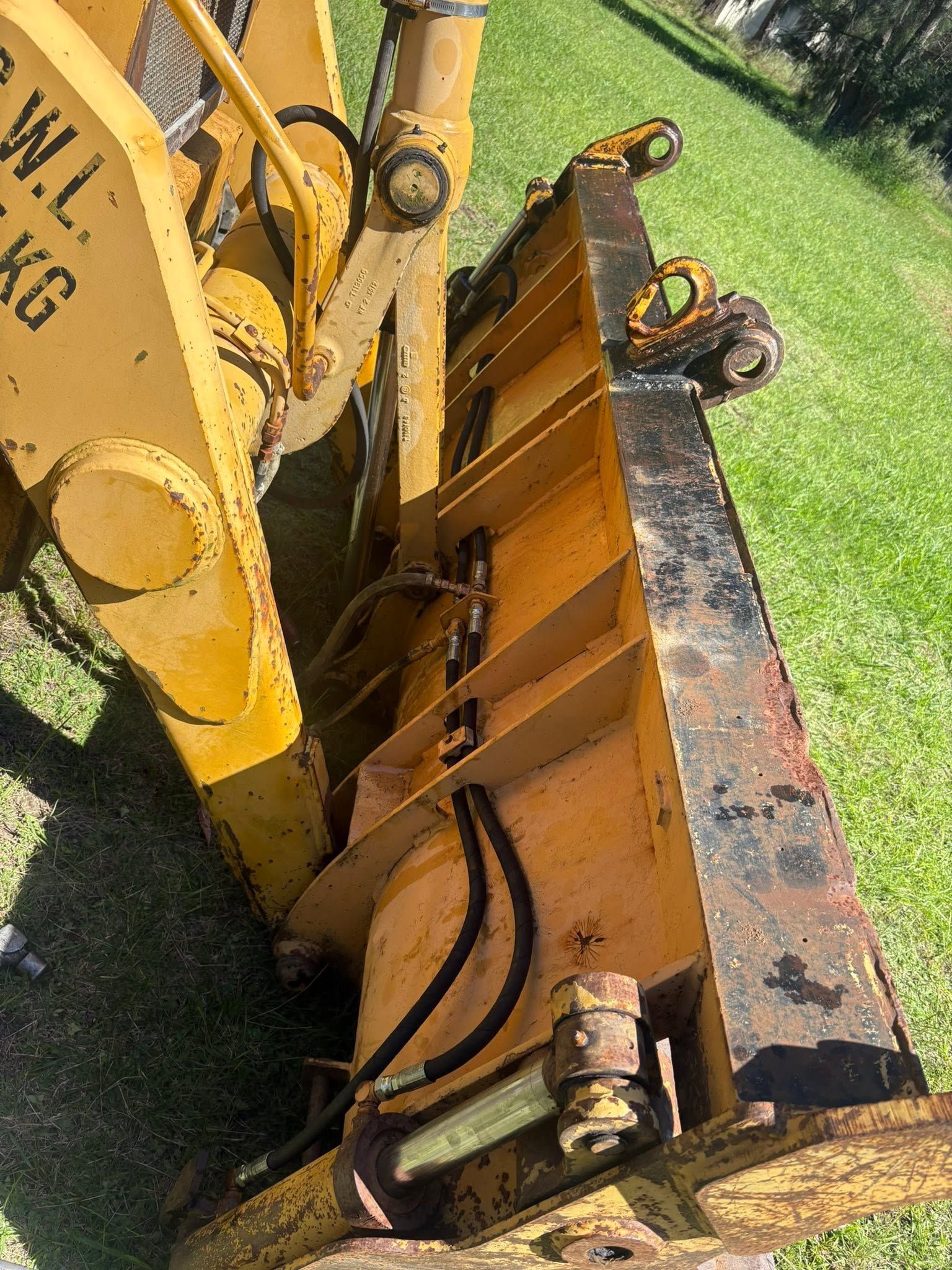 Mobile hydraulic hose repairs