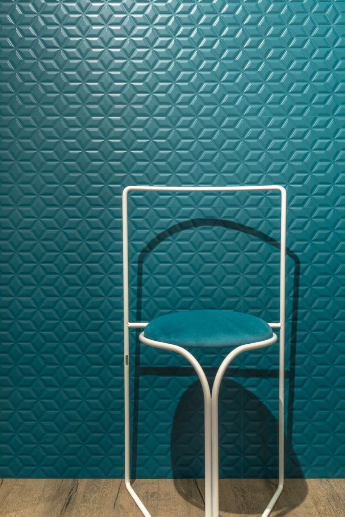PIASTRELLE IN CERAMICA E GRES PORCELLANATO COLORATE