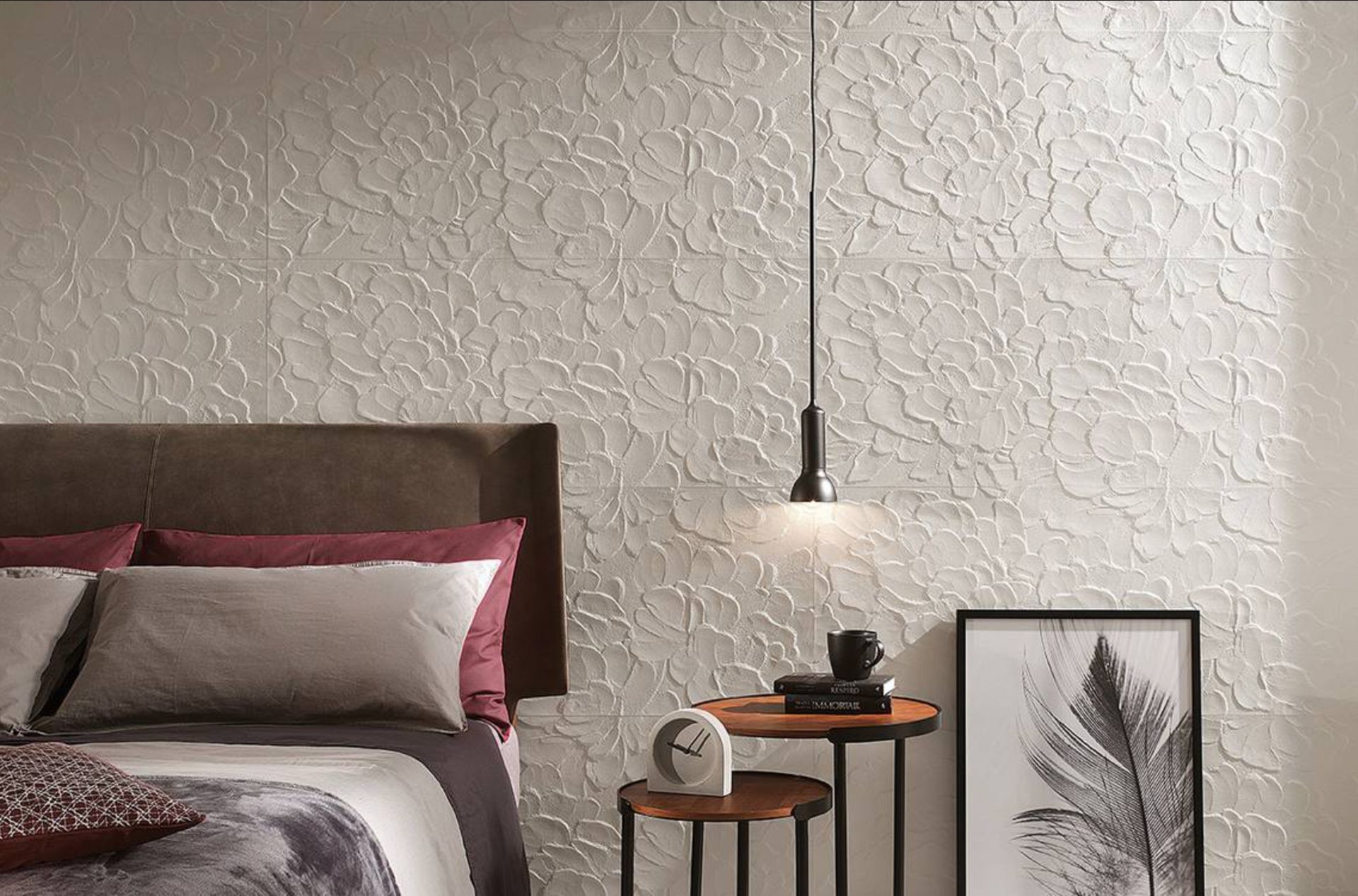 Piastrelle effetto 3D progettate per dare alle pareti un aspetto tridimensionale e scultoreo. Con texture di alta qualità e design creativo, le piastrelle tridimensionali di Fap Ceramiche sono perfette per valorizzare ogni tipo di ambiente, ampliando la percezione dello spazio e giocando con la luce per esaltare la terza dimensione delle superfici.