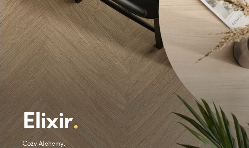 Un look contemporaneo, nella sua piena essenza lignea, e moderno nella sua estetica. La collezione vanta cinque colorazioni, tutte naturali, come il prodotto naturale di riferimento, in scala cromatica, dal panna al nocciola passando tra le gradazioni del beige.