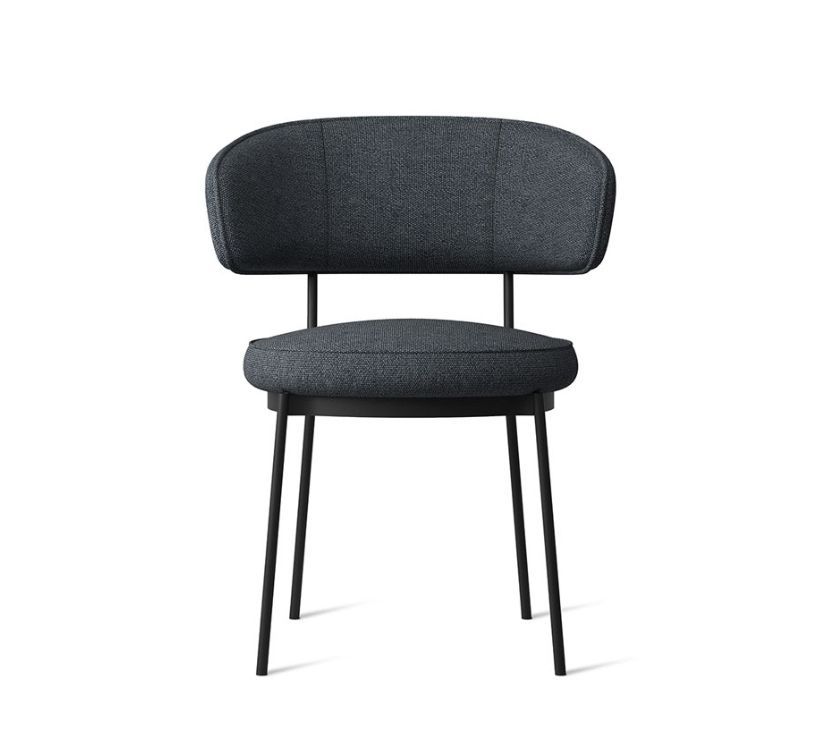 Vendome
La Vendome Chair come la celebre piazza Parigina si erge uniforme e simmetrica.‎ Un profilo leggero e dalle linee morbide per un’incantevole seduta circolare.‎ Uno schienale avvolgente e sospeso che come la pietra di un gioiello è sorretto dall’intero telaio metallico della seduta.‎ La collezione Plaza racconta un viaggio metaforico tra le capitali europee interpretandone le piazze urbane più iconiche, e si compone di tavoli, sedute, cabinet, writing desk e consolle, progettati non solo per la dimensione domestica più intima, ma anche per gli spazi dinamici dell’accoglienza.‎