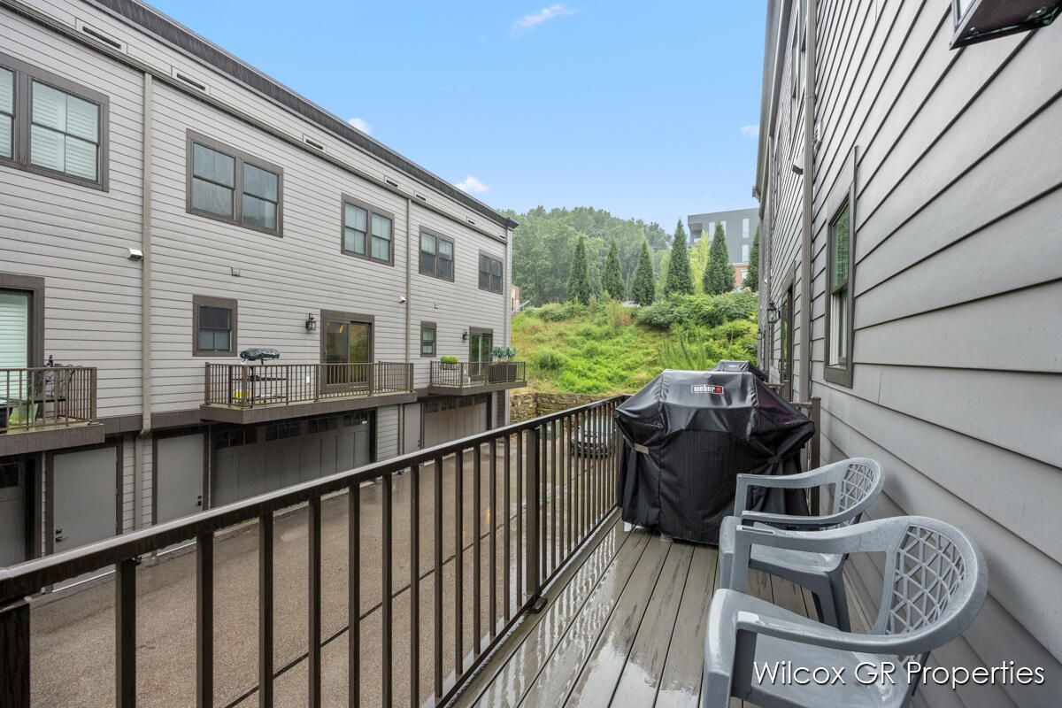 7275 Schoolhouse Drive SE #5, Ada, MI 49301