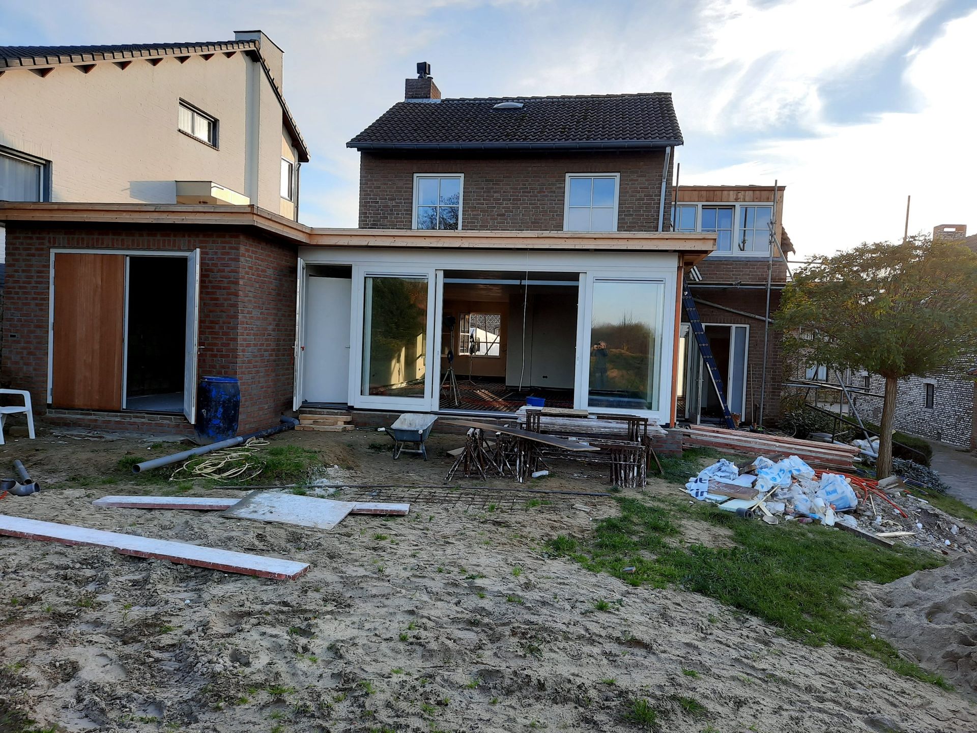 Aanbouw Laro Bouw