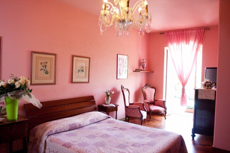 Camera B&B