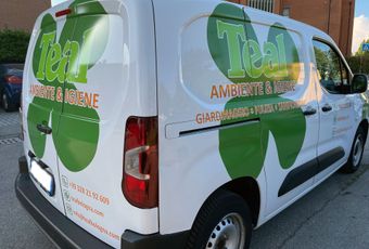 adesivi auto furgoni