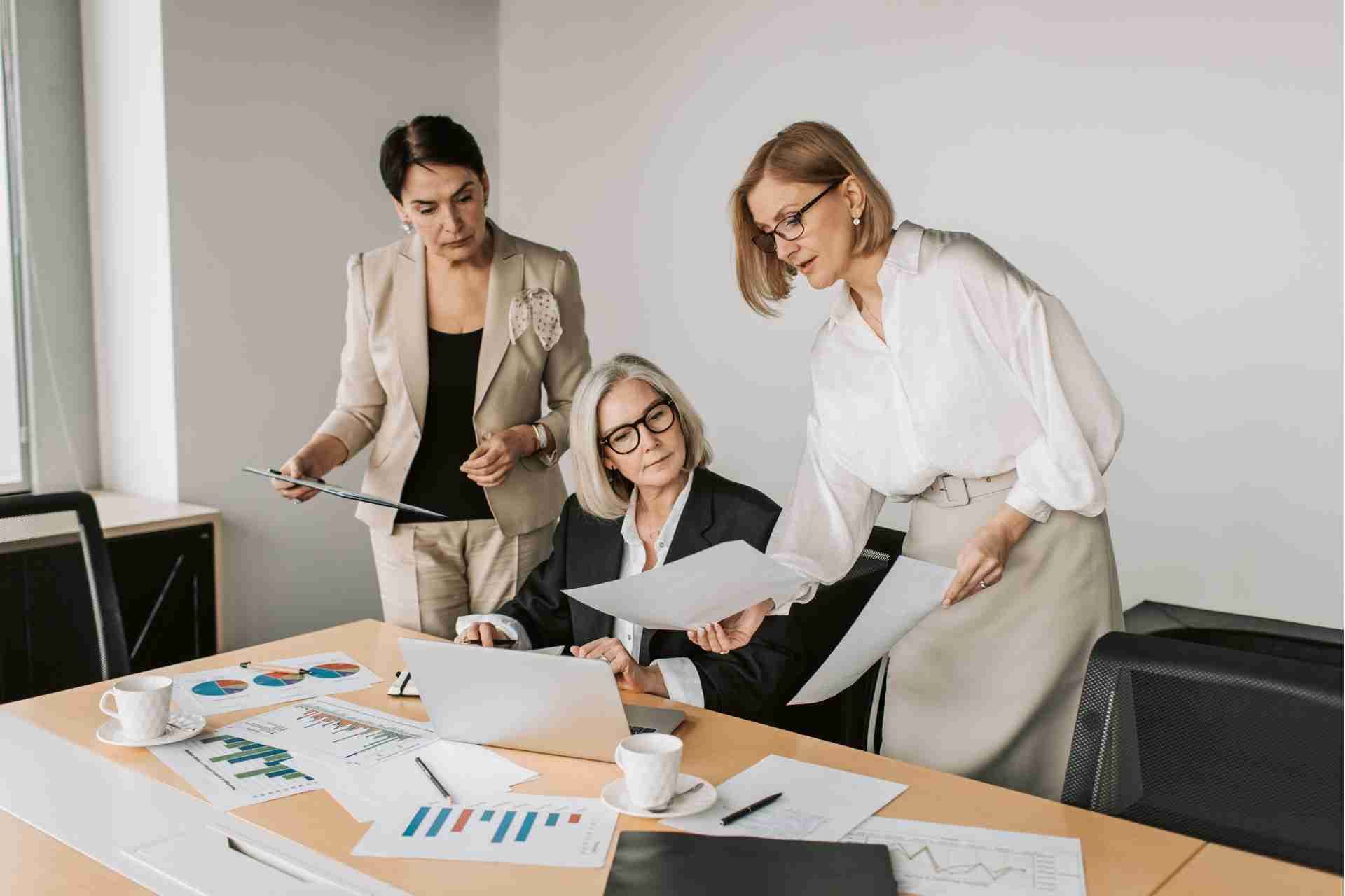 How Can an SEO Consultant Improve Your Website's Rankings?