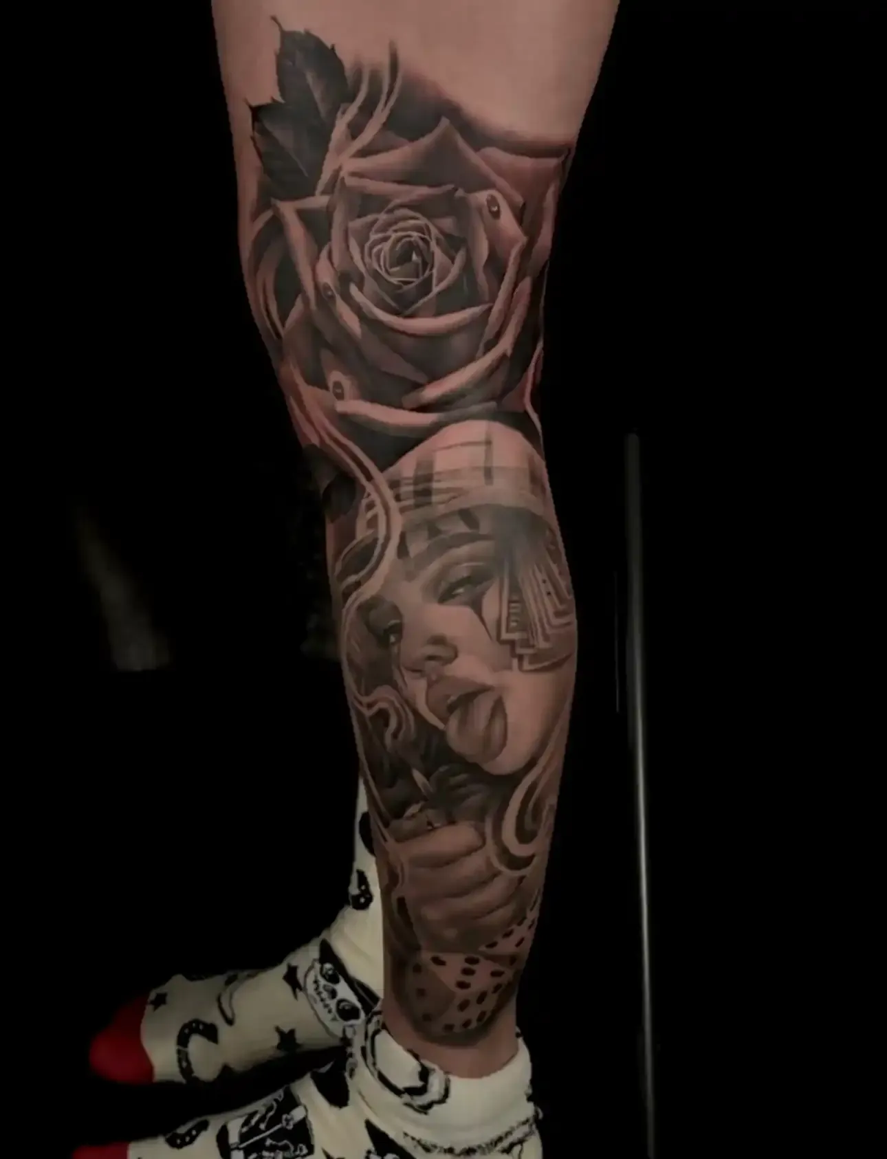 Rose & woman pinup tattoo by Alex