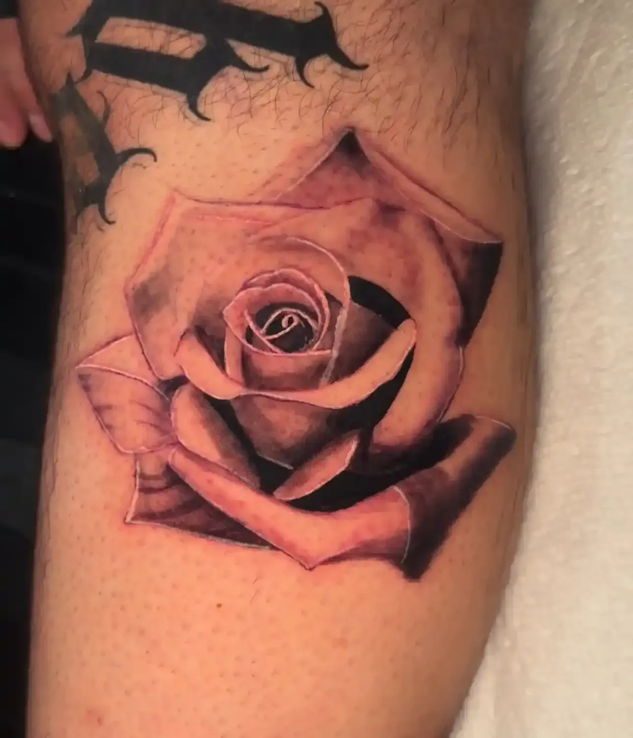 script head tattoo by Gueroe