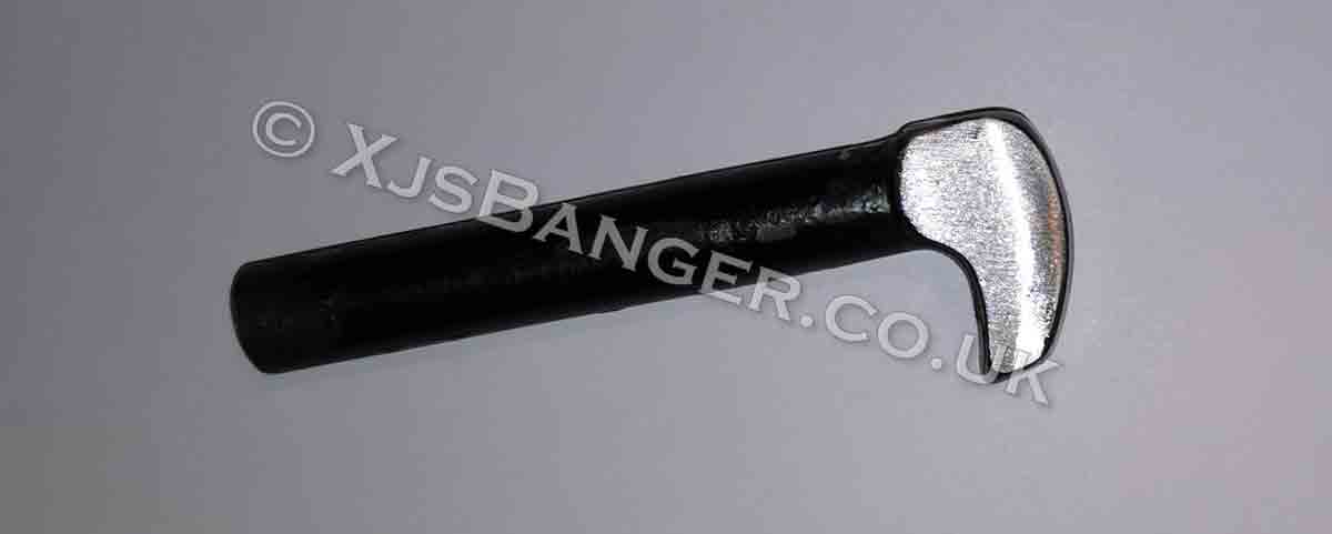 Yes, it looks simple! It fits into your pocket and it allows to separate your big trailing arm bushes without lifting your car! Jaguar radius arm separator tool