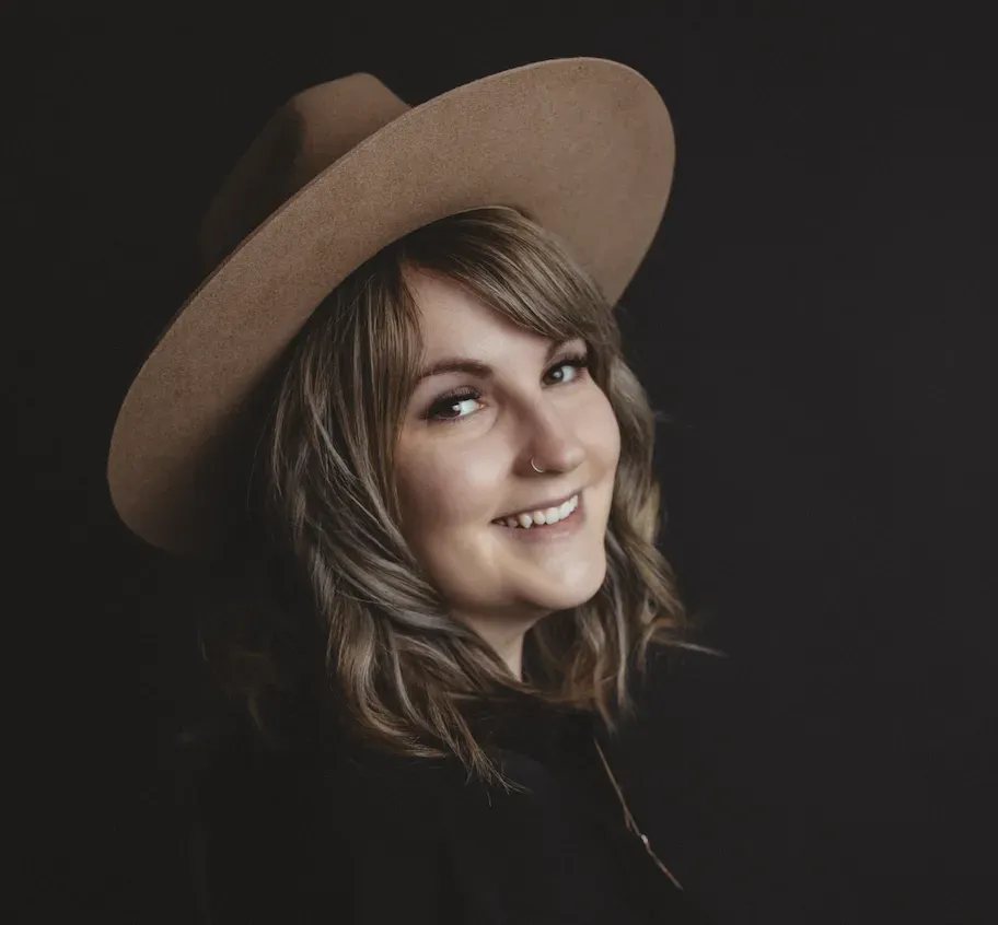 Erin Williamson, mortgage broker