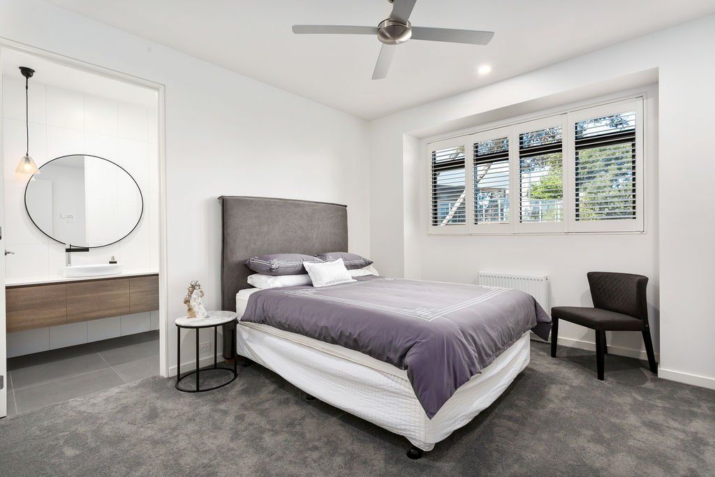 Huge Bed — Rye, VIC — Quin Wyatt Building Designers