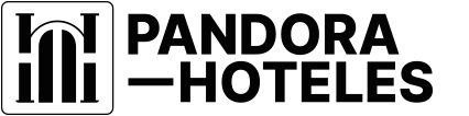 Logotipo de Pandora Hoteles en blanco y negro con icono de edificio estilizado y texto en negrita.