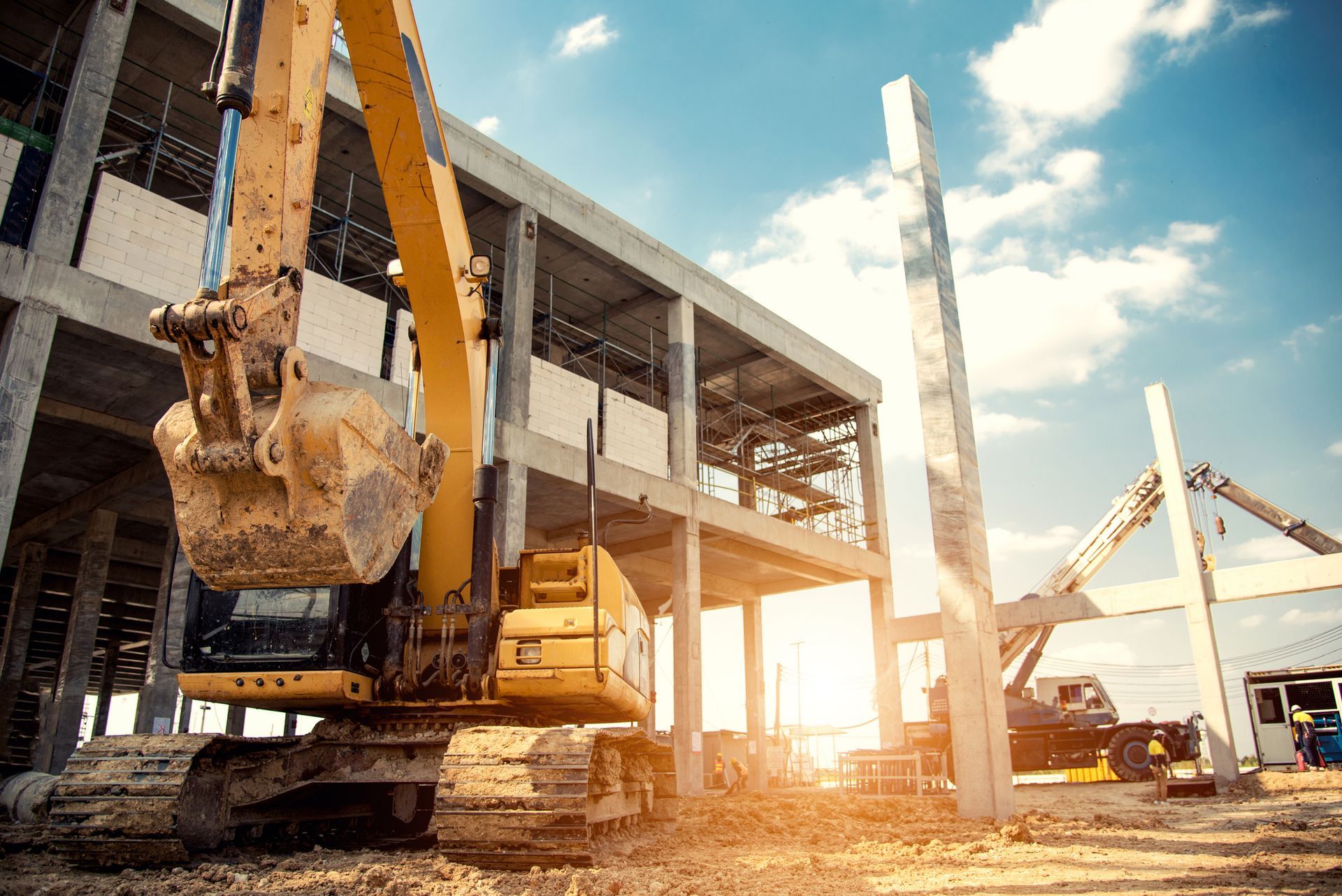 Powerful Earthmoving Equipment Powerful Earthmoving Equipment