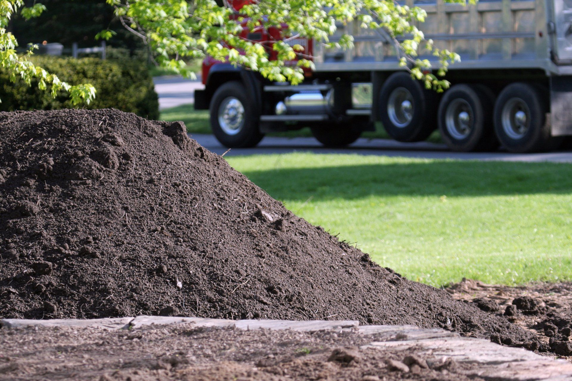 Load of Topsoil — Sumner, WA — Petersen Brothers, Inc. Load of Topsoil — Sumner, WA — Petersen Brothers, Inc.