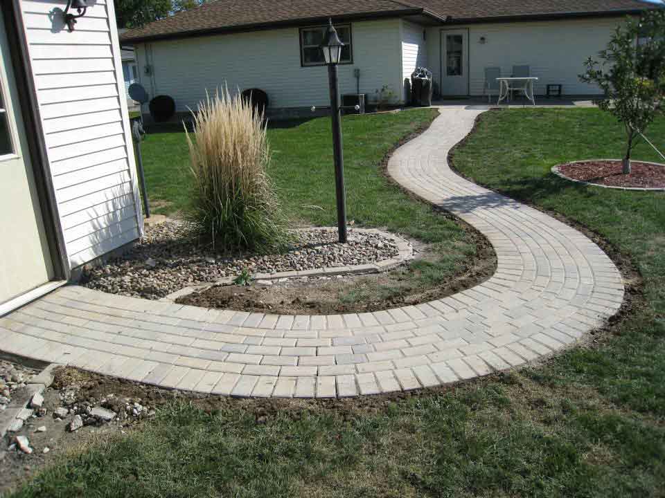 Great Landscape bricking installed in Mapleton, IL - Beal Landscaping