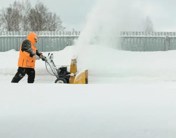 commercial snow blowing services in west bloomfield mi