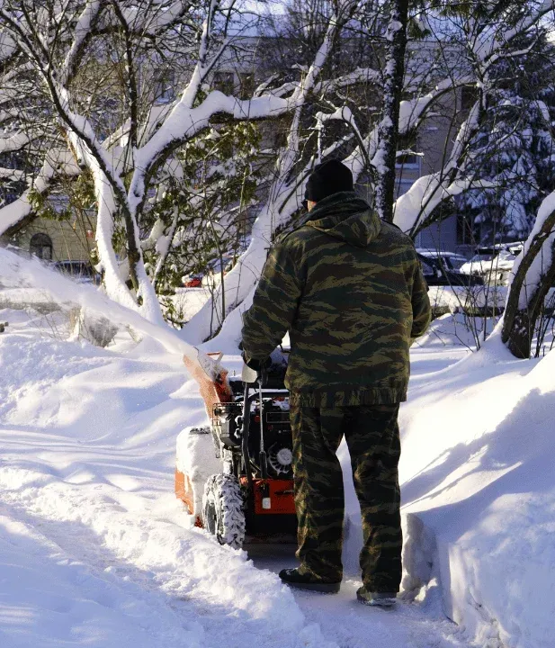 commercial snow clearing in west bloomfield mi