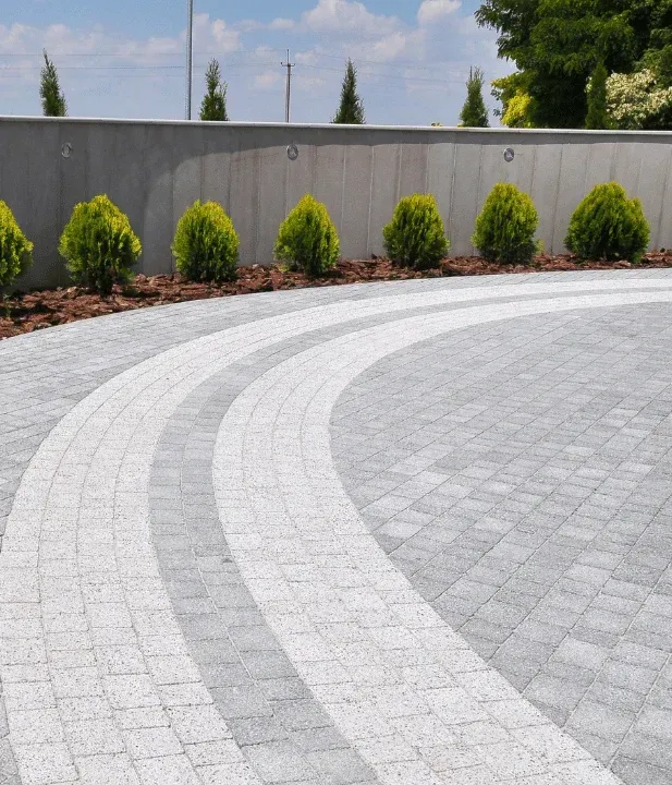 curved paver driveway in west bloomfield mi