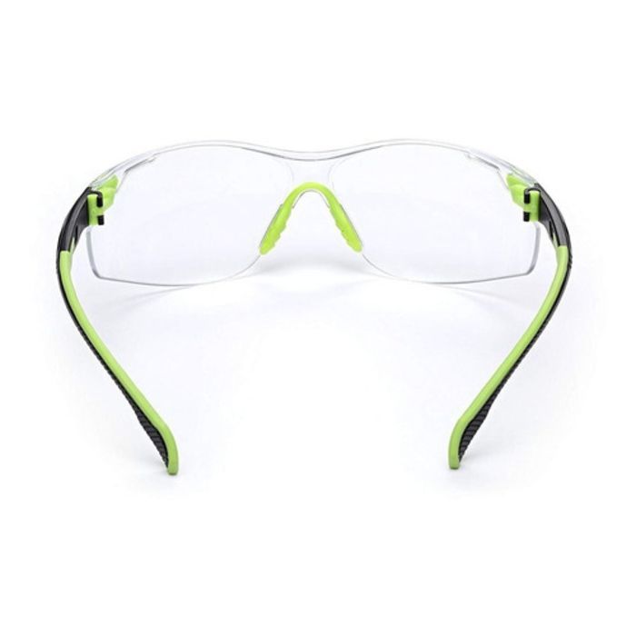 Gafas deportivas transparentes con detalles en verde lima y patillas negras sobre fondo blanco.