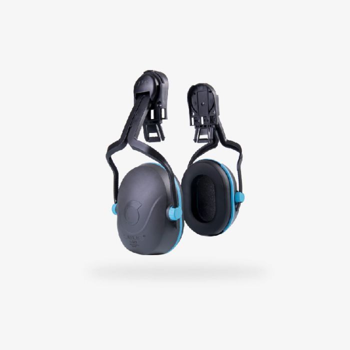 Auriculares supraaurales negros con detalles azules, mostrados flotando sobre un fondo blanco.