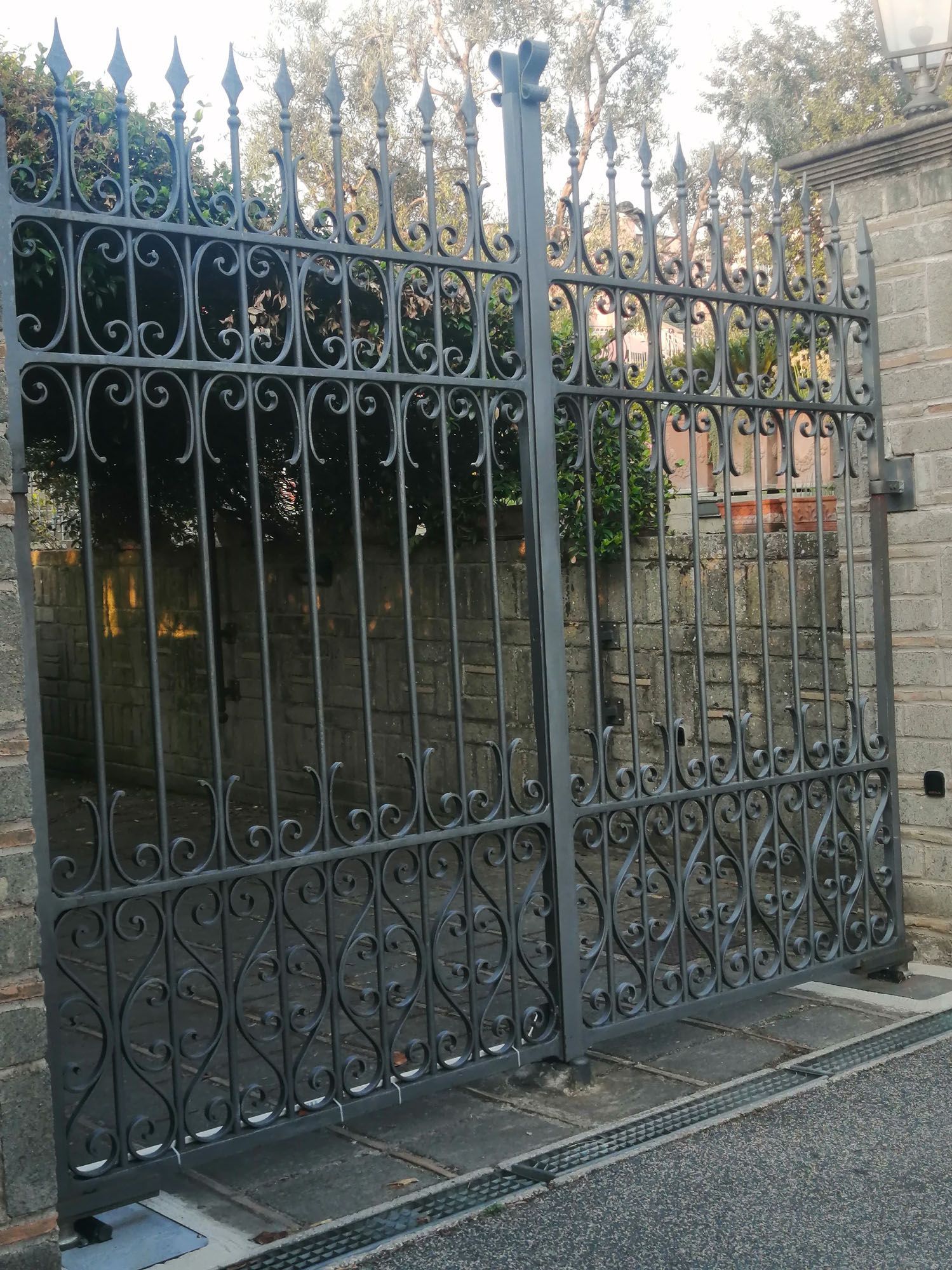 cancello in ferro battuto