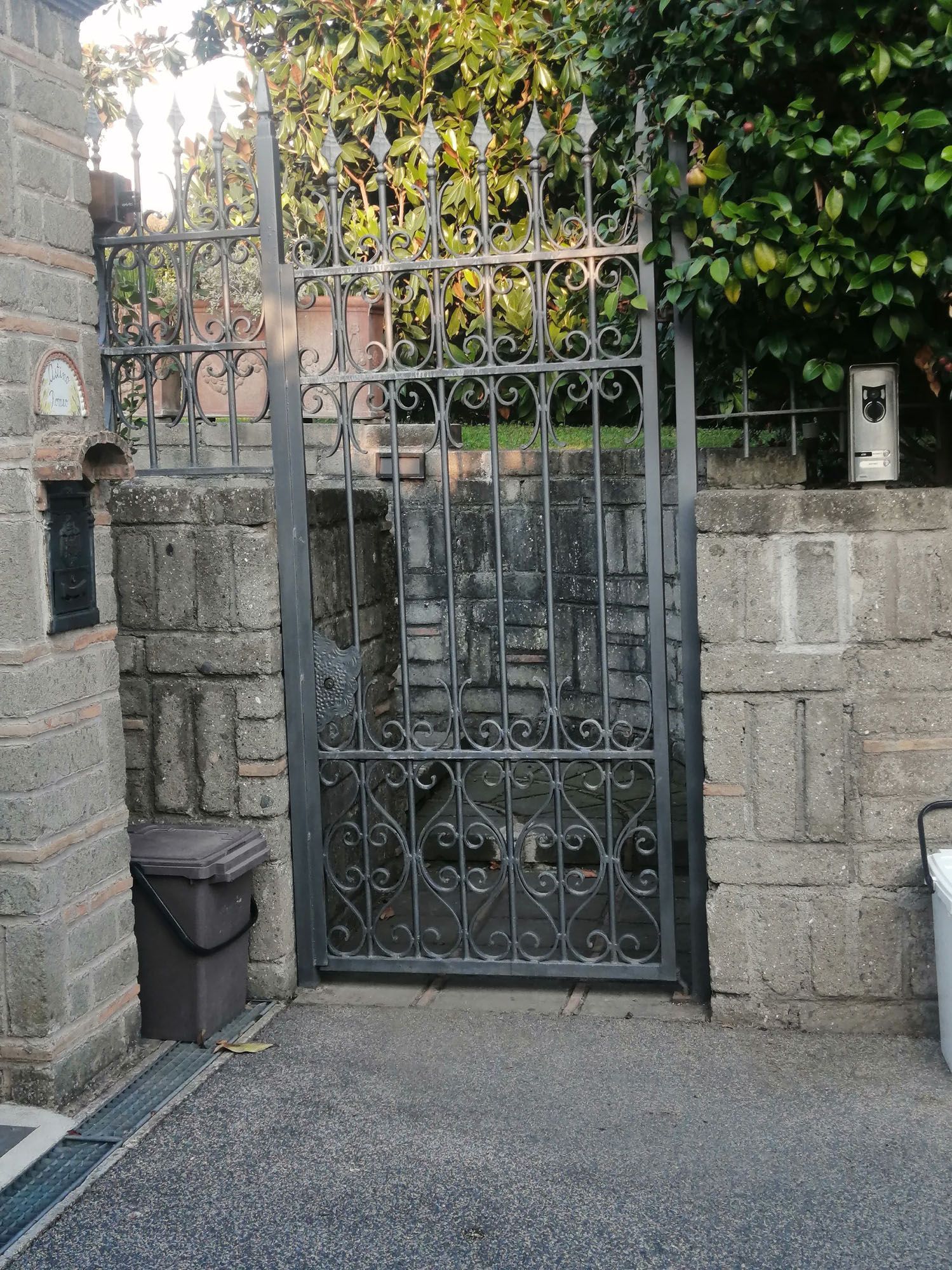 cancello realizzato da carpenteria metallica a roma