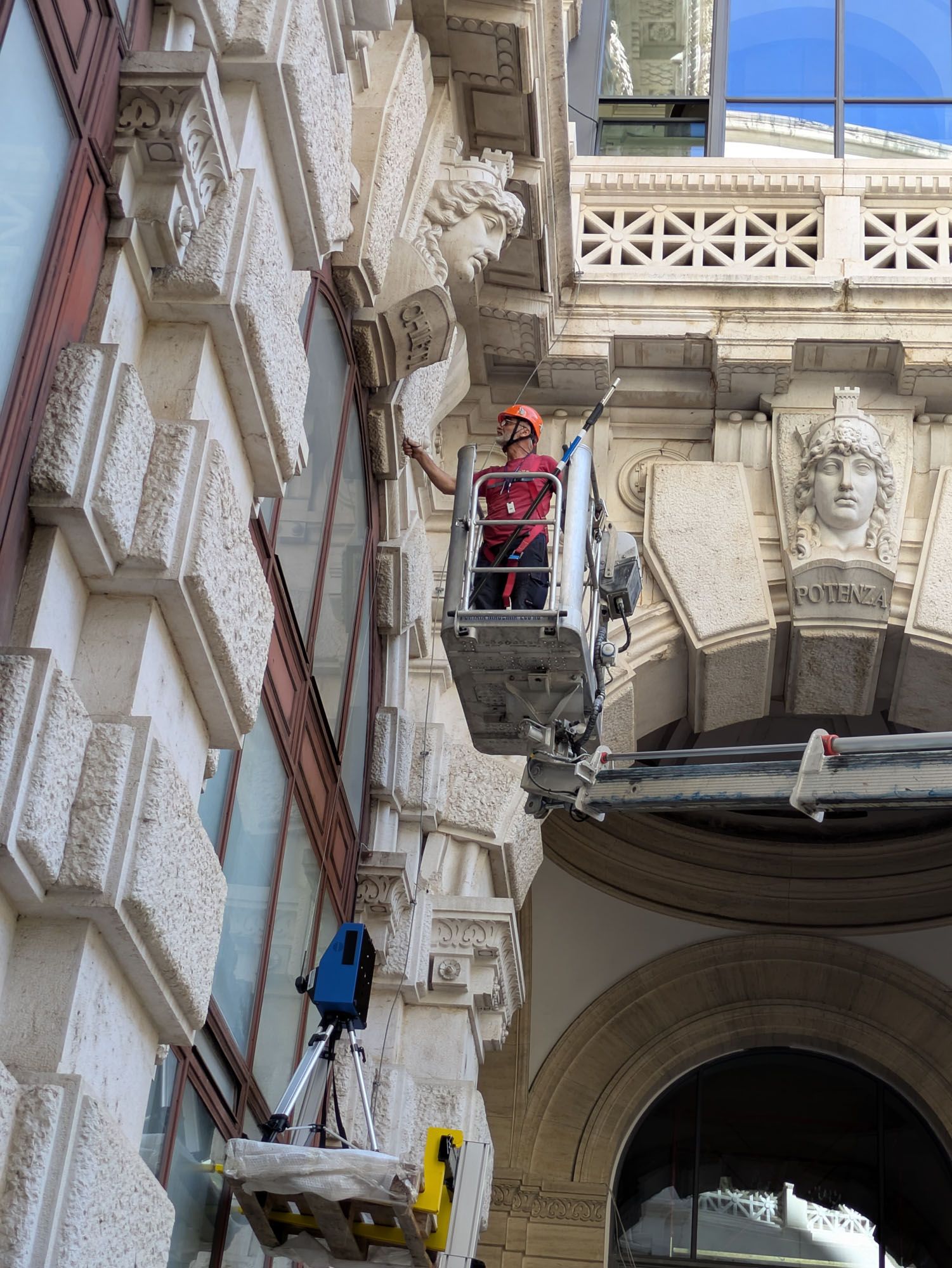 infissi centro storico a roma