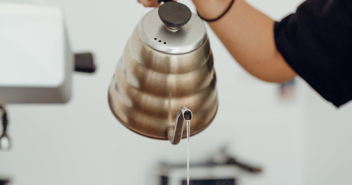 using clean filtered water to make tea