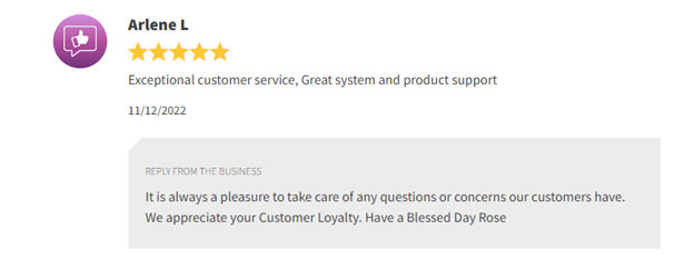 Star rating review praising customer service, game system, and product support with a text comment.