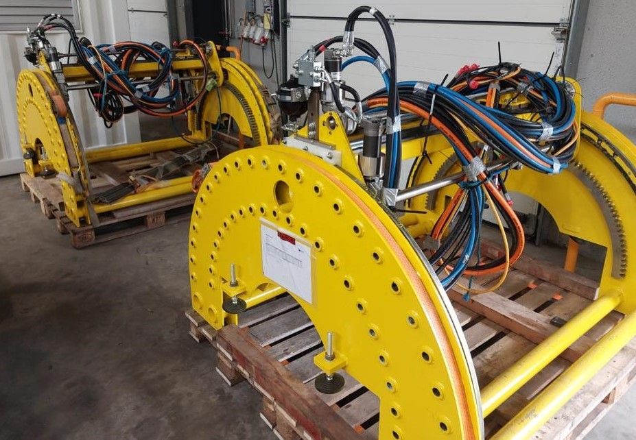 Half shell cutter