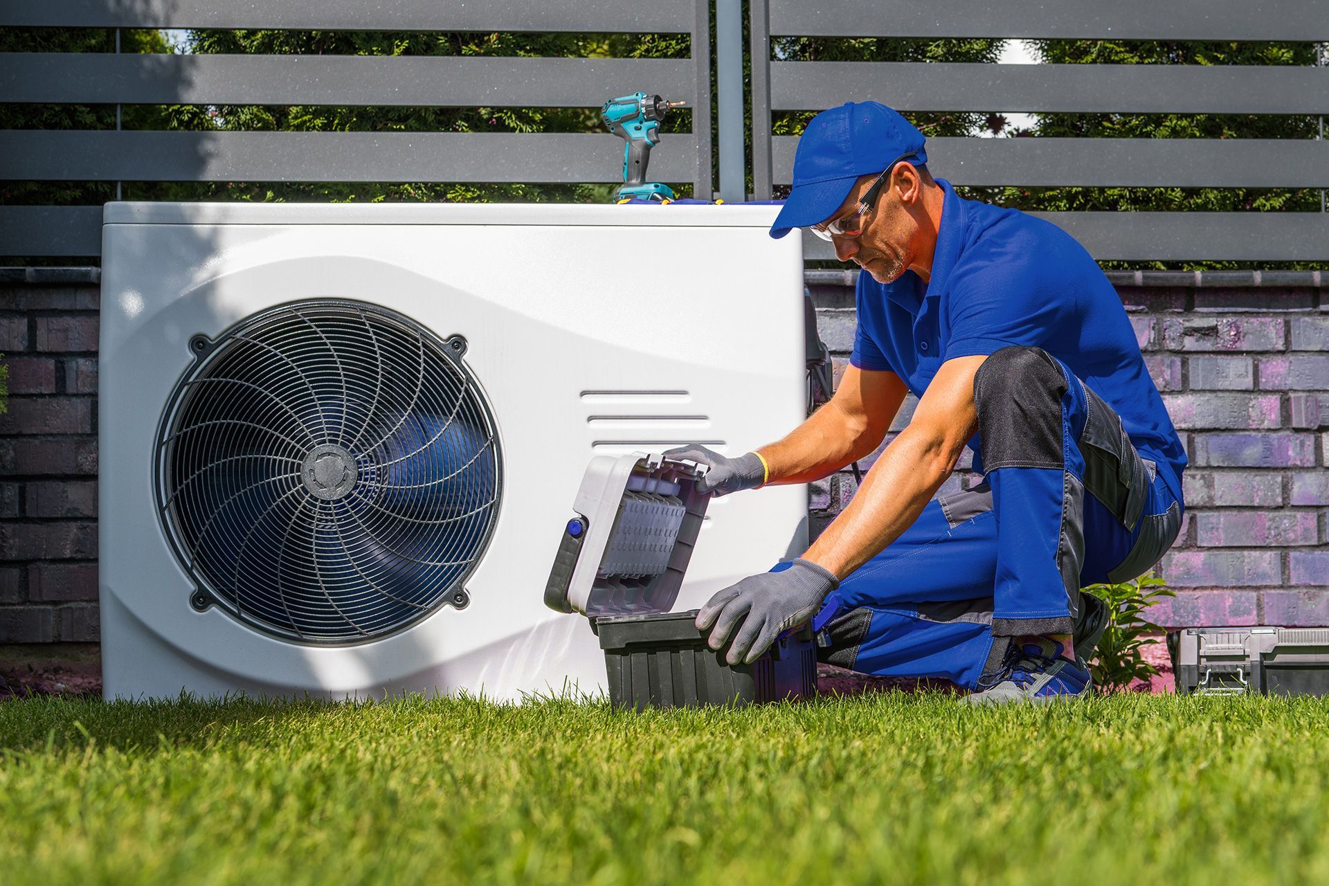 professional heat pump repair and replacement in Roselle, IL