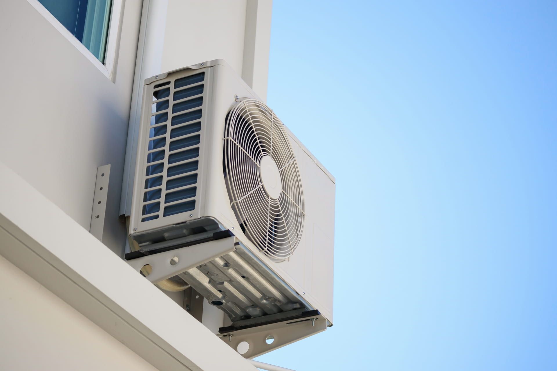Ductless Mini Split - How Ductless HVAC Systems Work?