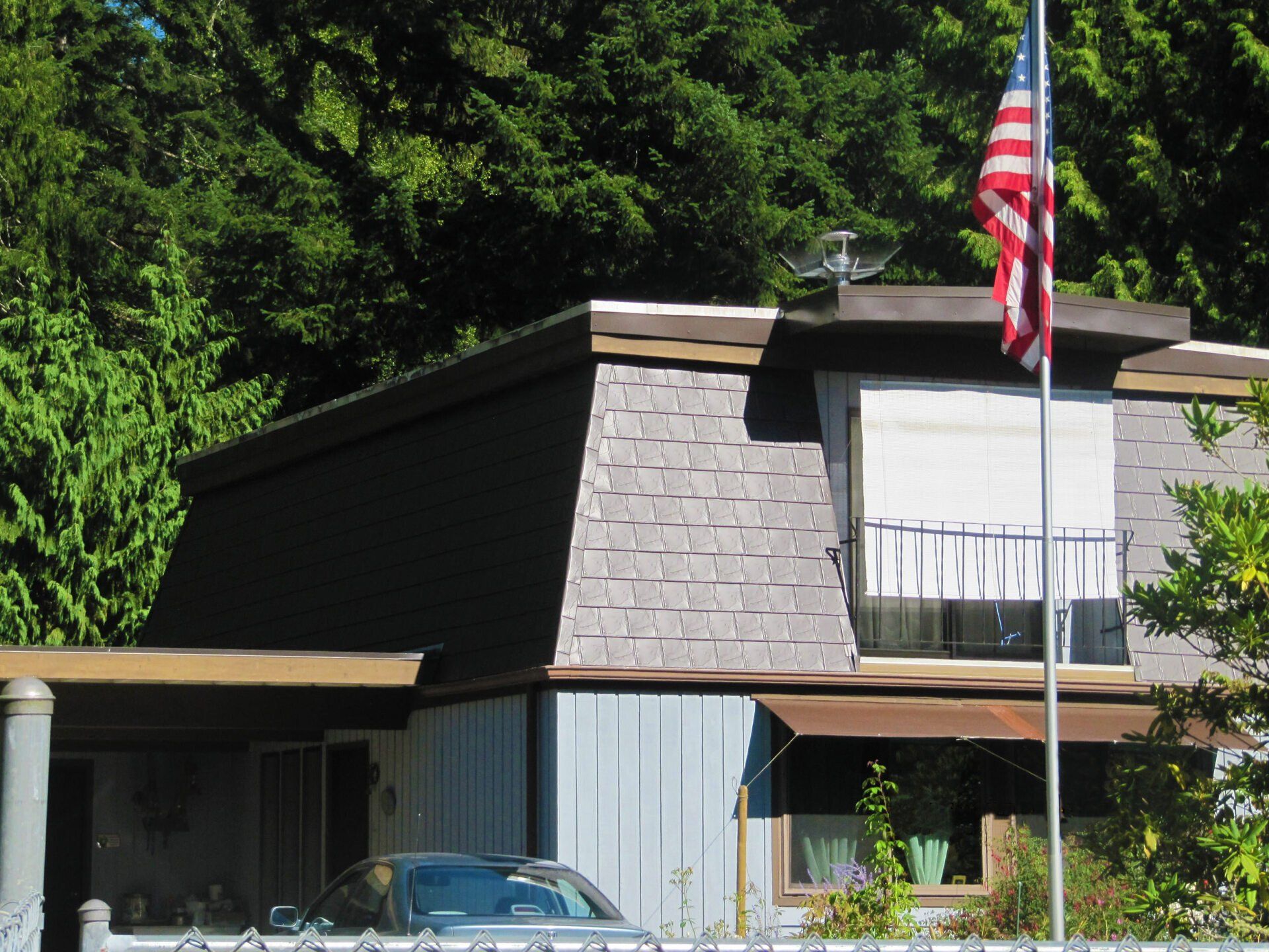 Allyn WA Interlock Metal Roofing Tudor Brown Aluminum Slate Roof