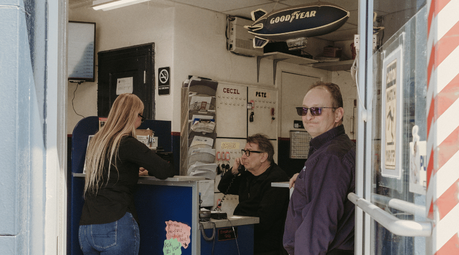 Service Advisors