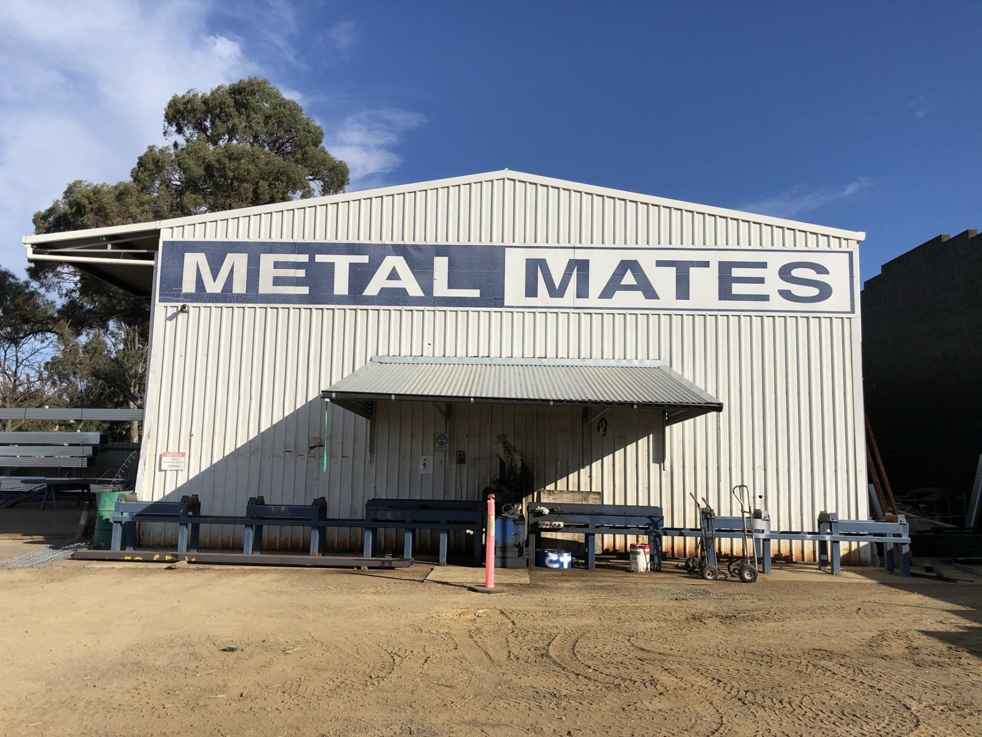 Metal mates