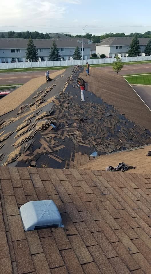 Asphalt shingle installation on home near Sioux Falls, SD