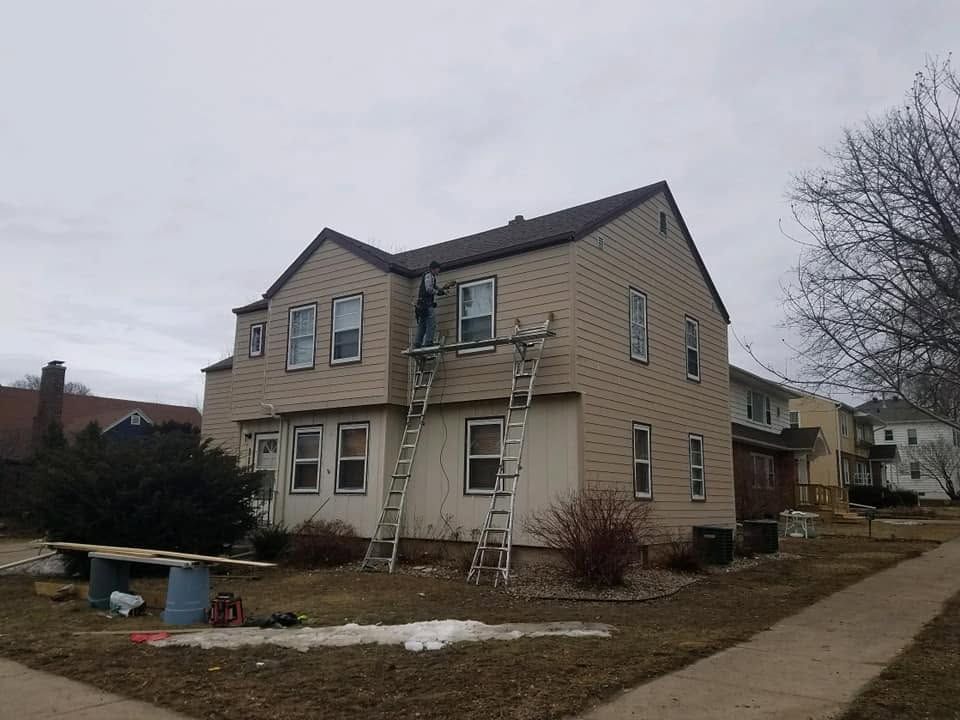 Completed asphalt shingle roof replacement in Sioux Falls, SD