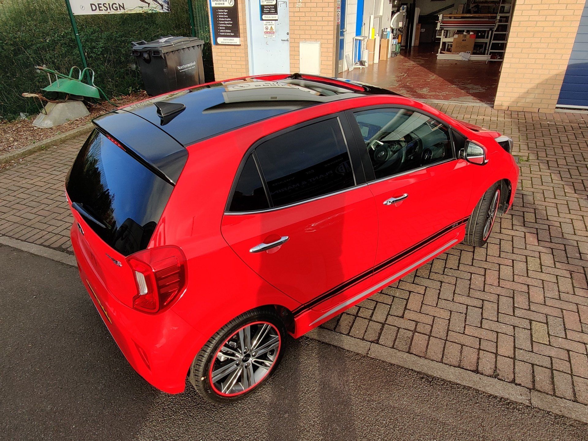 Car roof colour change wrap