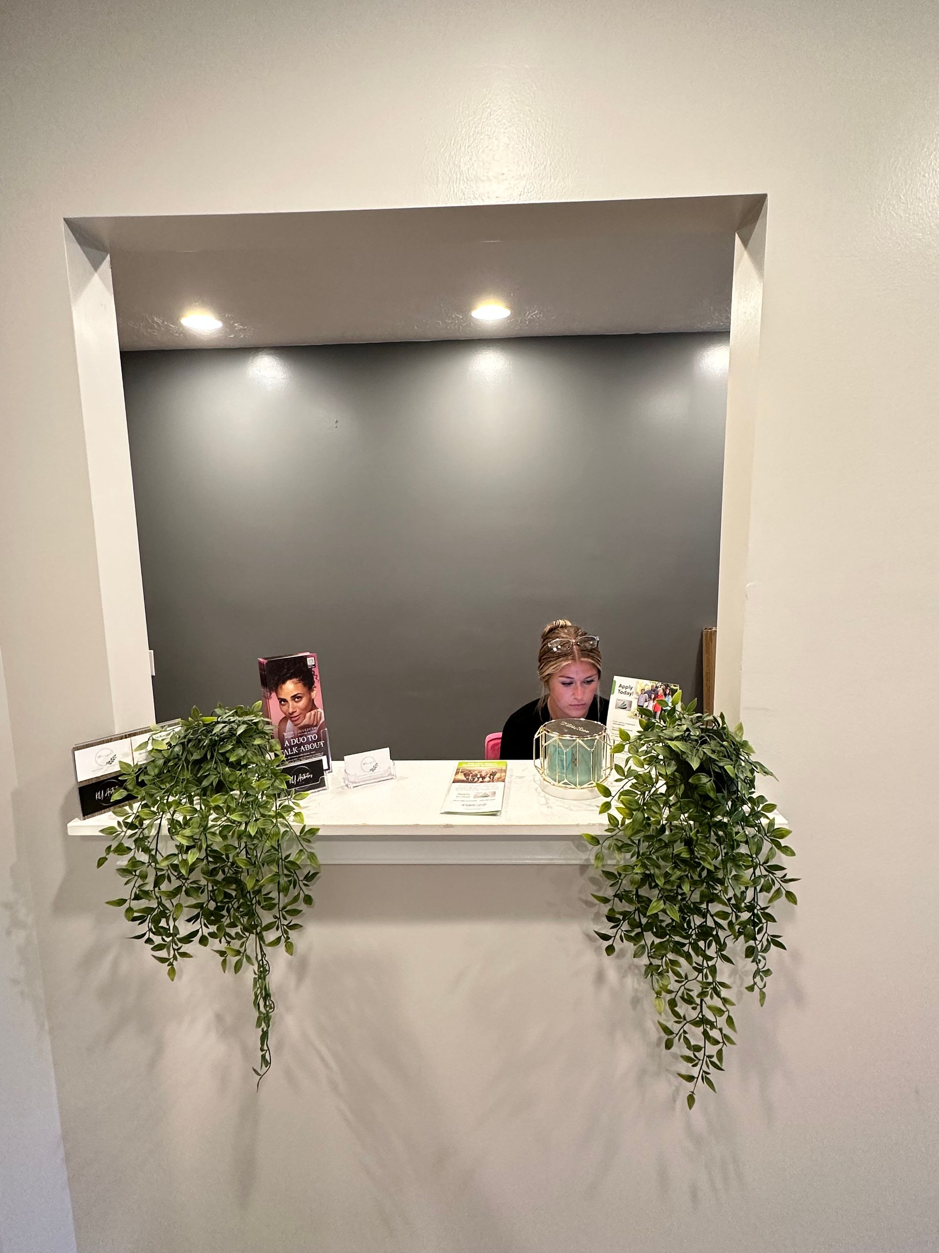 Front Desk - text says about