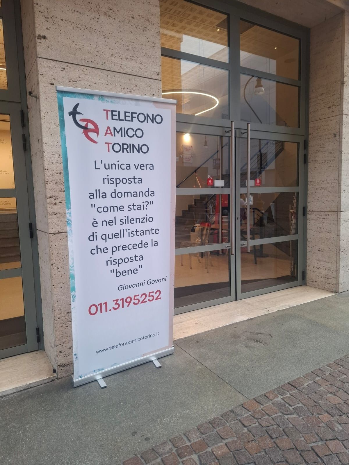 Totem Telefono Amico