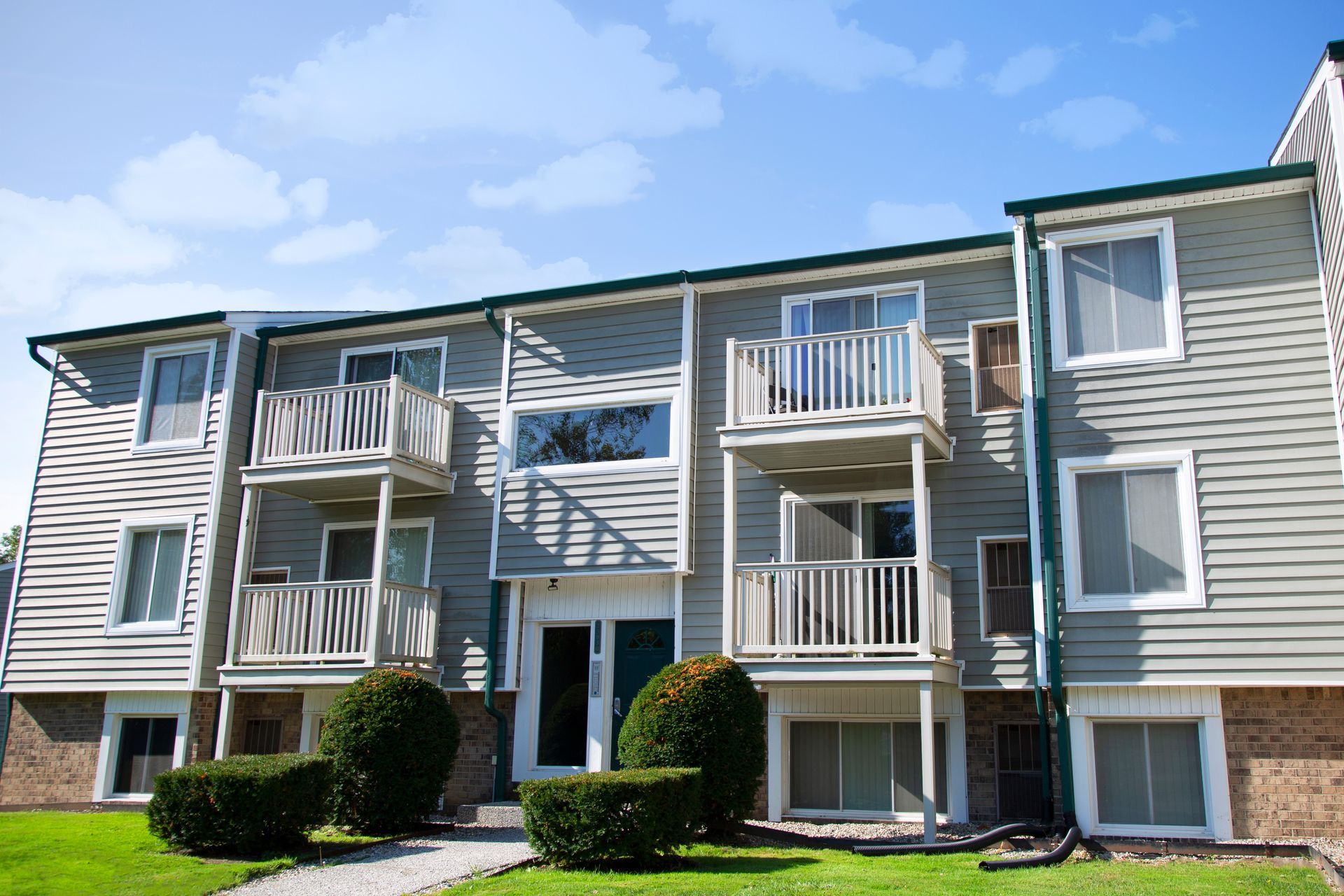 Lakeview Apartments
