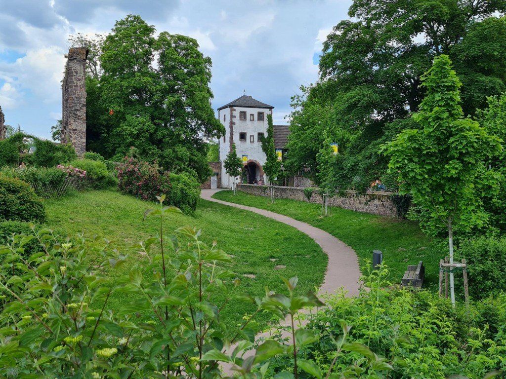 Dreieichenhain Altstadt-Mordkreuze-Biergarten