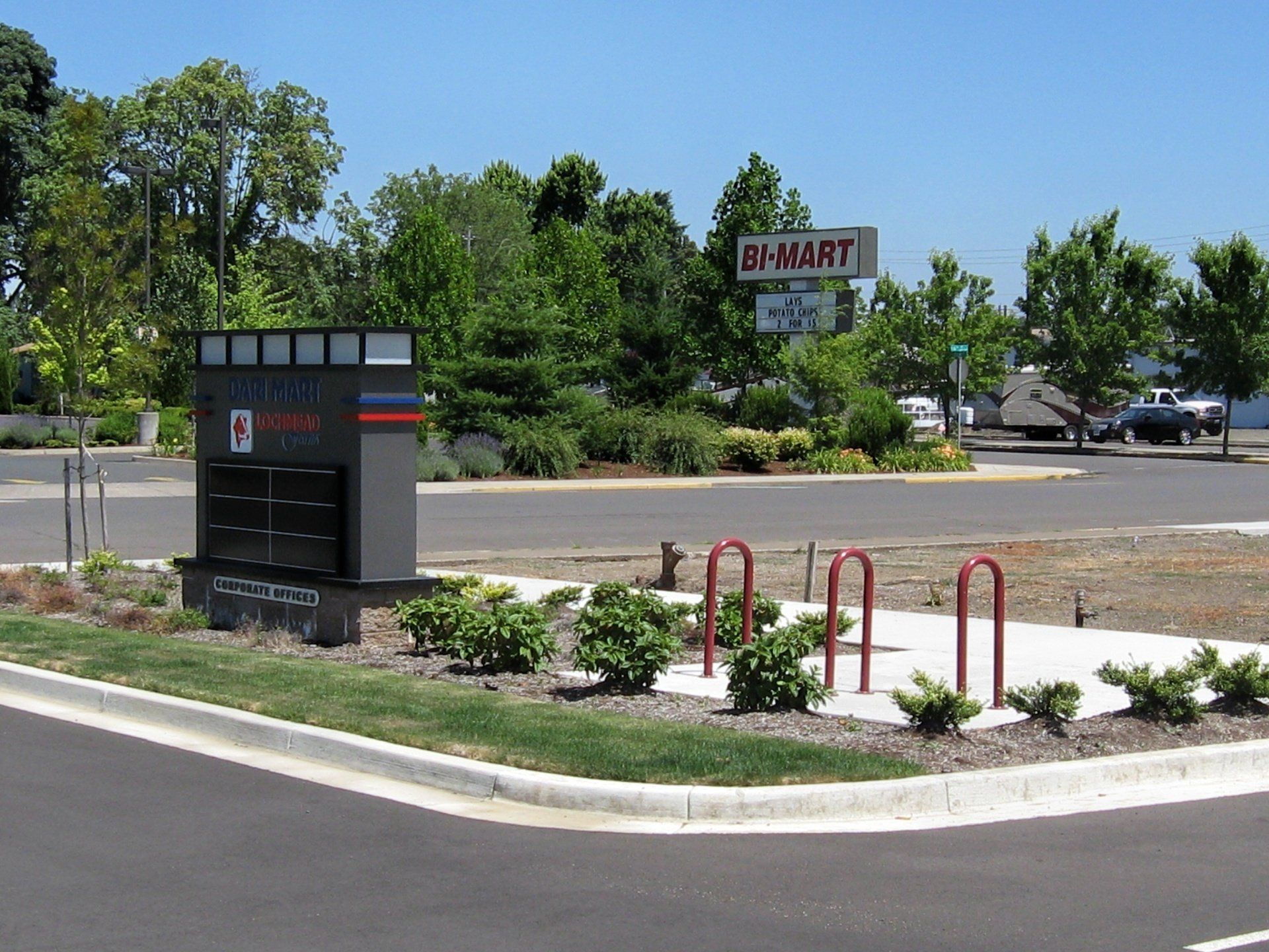 Supermarket bike rack — Junction City, OR — Radius Pipe Bending & Fabricating