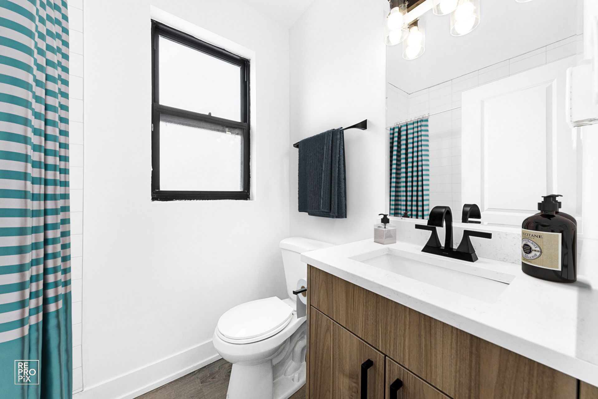 3 bedroom bathroom