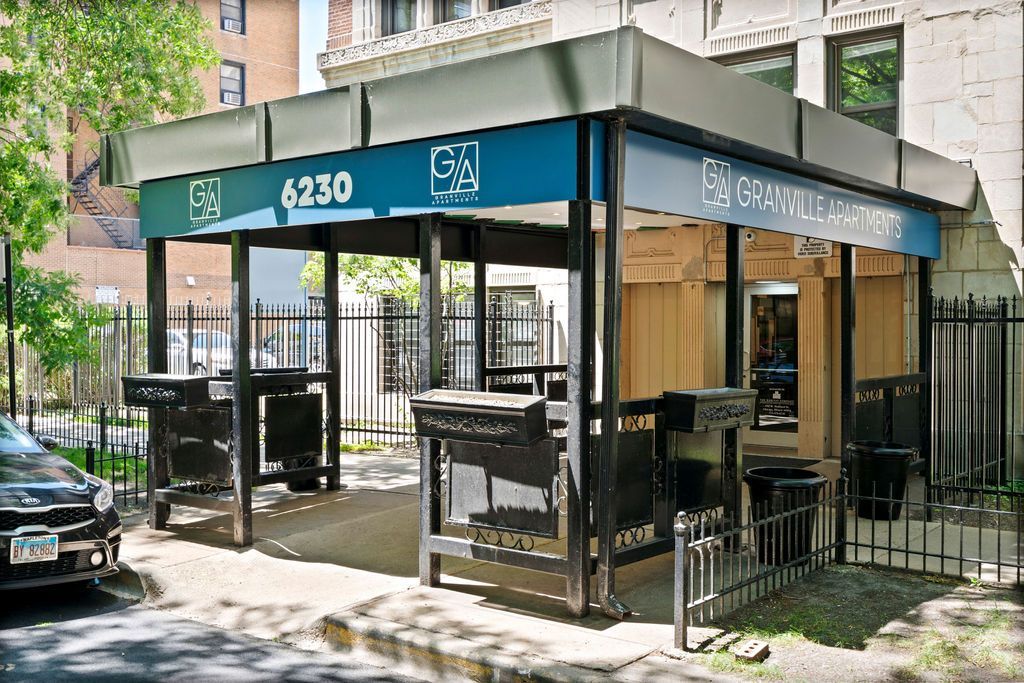 Granville Apts outside shot