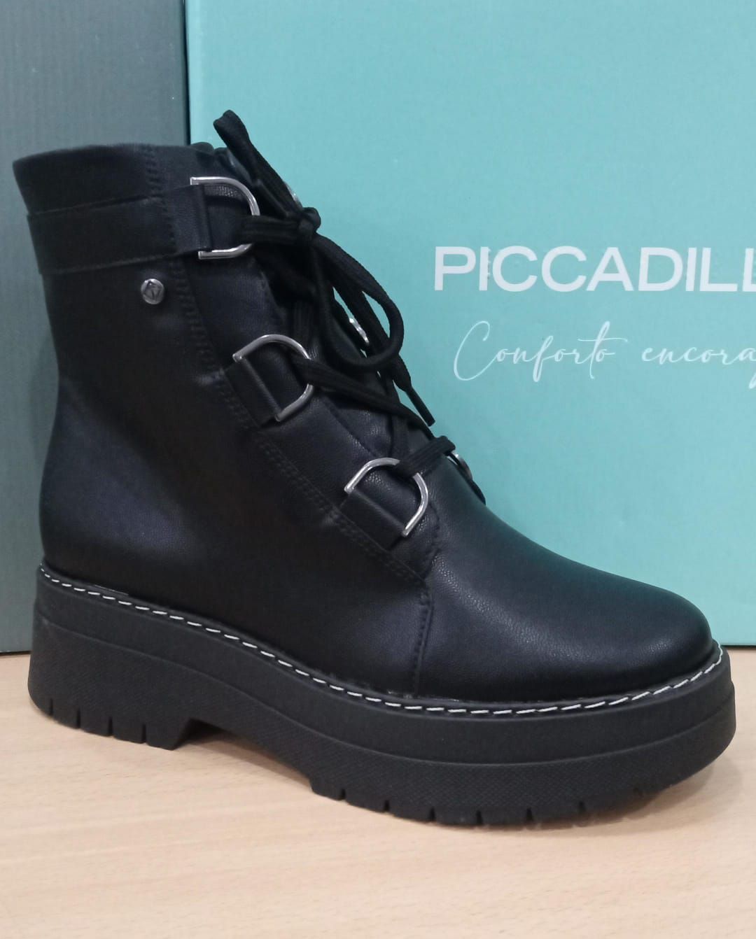 Piccadilly  Borcego Fabiana